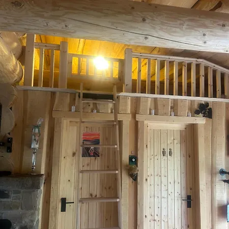 Apartment Luxury Log With Hot Tub & Scenic Views In Oakenshaw *