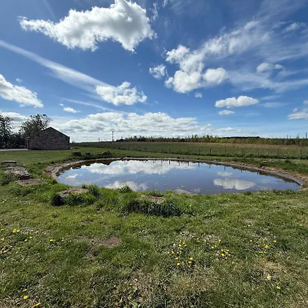 Luxury Log With Hot Tub & Scenic Views In Oakenshaw * Oakenshaw (West Yorkshire)