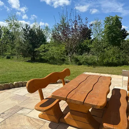Apartment Luxury Log With Hot Tub & Scenic Views In Oakenshaw *