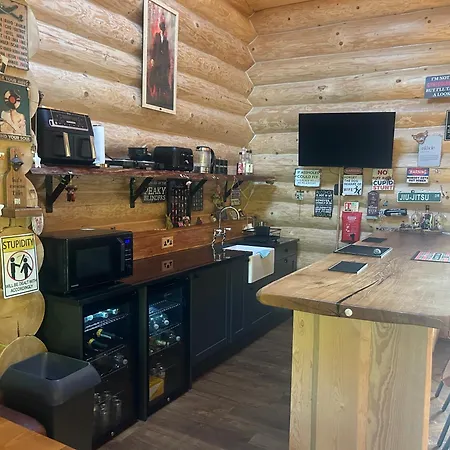 Luxury Log With Hot Tub & Scenic Views In Oakenshaw Oakenshaw (West Yorkshire)